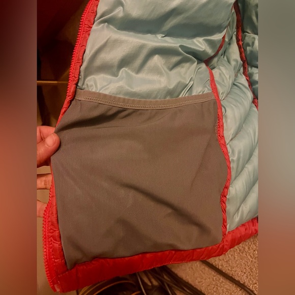 L.L. Bean Ultralight 850 DownTek Puffer Jacket – Women’s Salmon Pink 90% Down - Picture 9 of 12